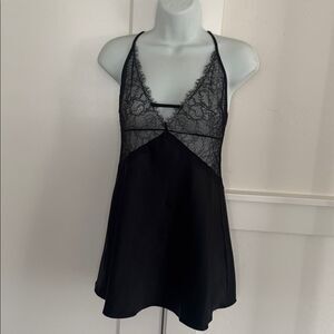 Victoria's Secret Black Lace Satin Slip Lingerie Chemise Body-doll V-Neck Size S
